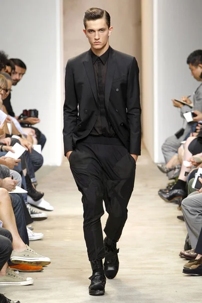 Look 7
